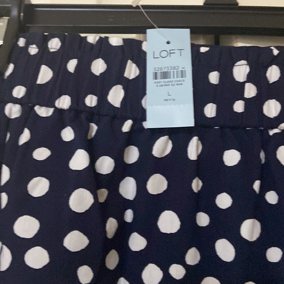 NWT Loft navy dotted flounce skirt - Picture 2 of 3